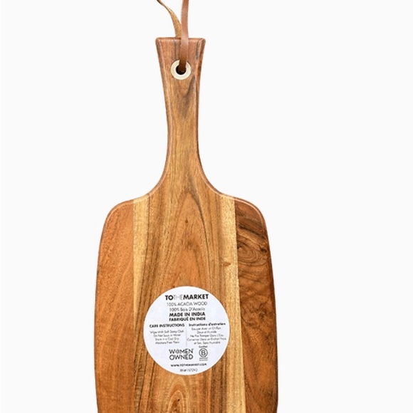 TO THE MARKET Charcuterie Board with Handle - Picture 2 of 3